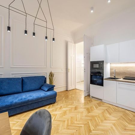 Luxurious Central 4Bedrm 3Bathrm Residence W/ Balcony Budapeşte Dış mekan fotoğraf
