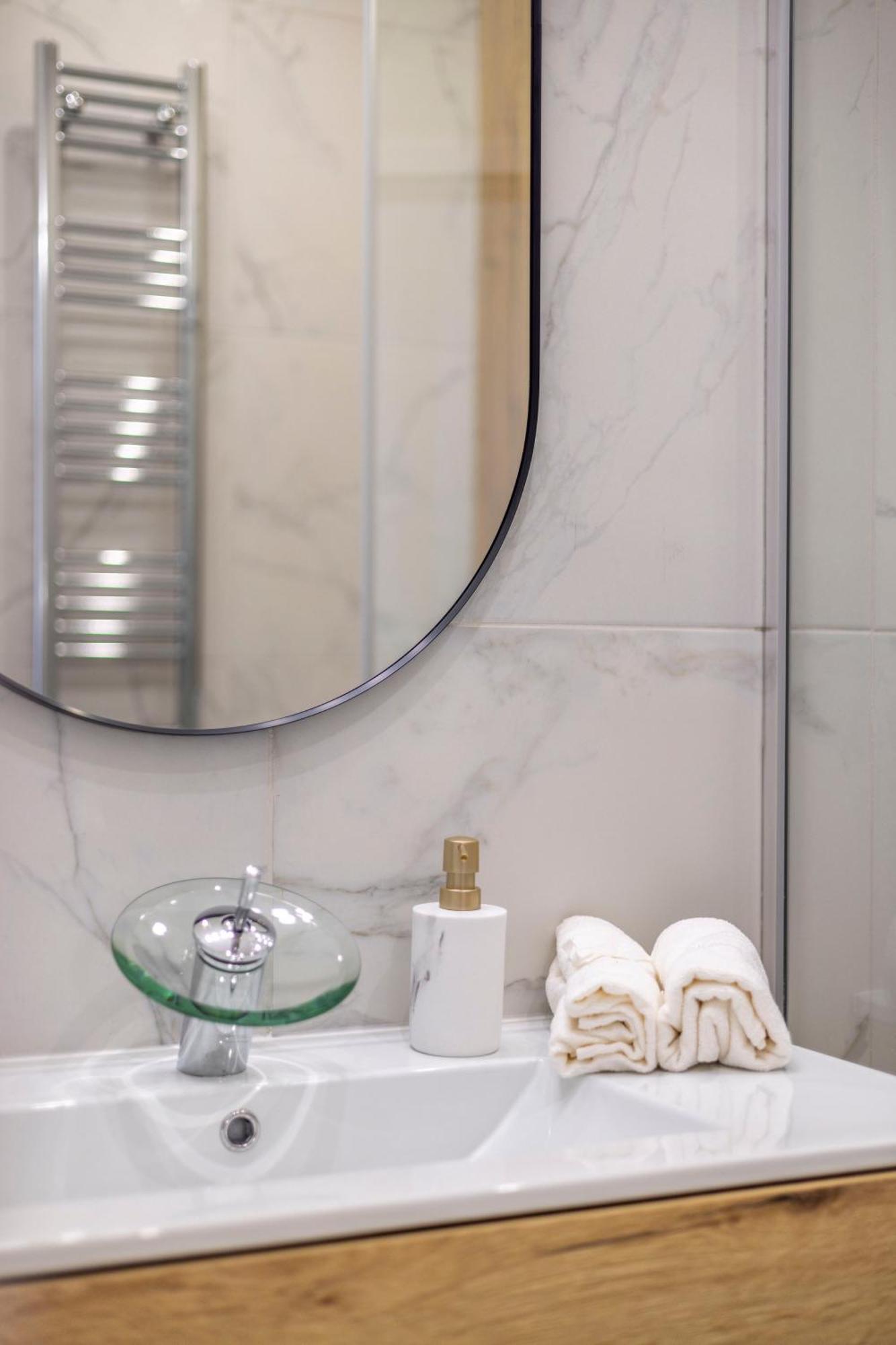 Luxurious Central 4Bedrm 3Bathrm Residence W/ Balcony Budapeşte Dış mekan fotoğraf