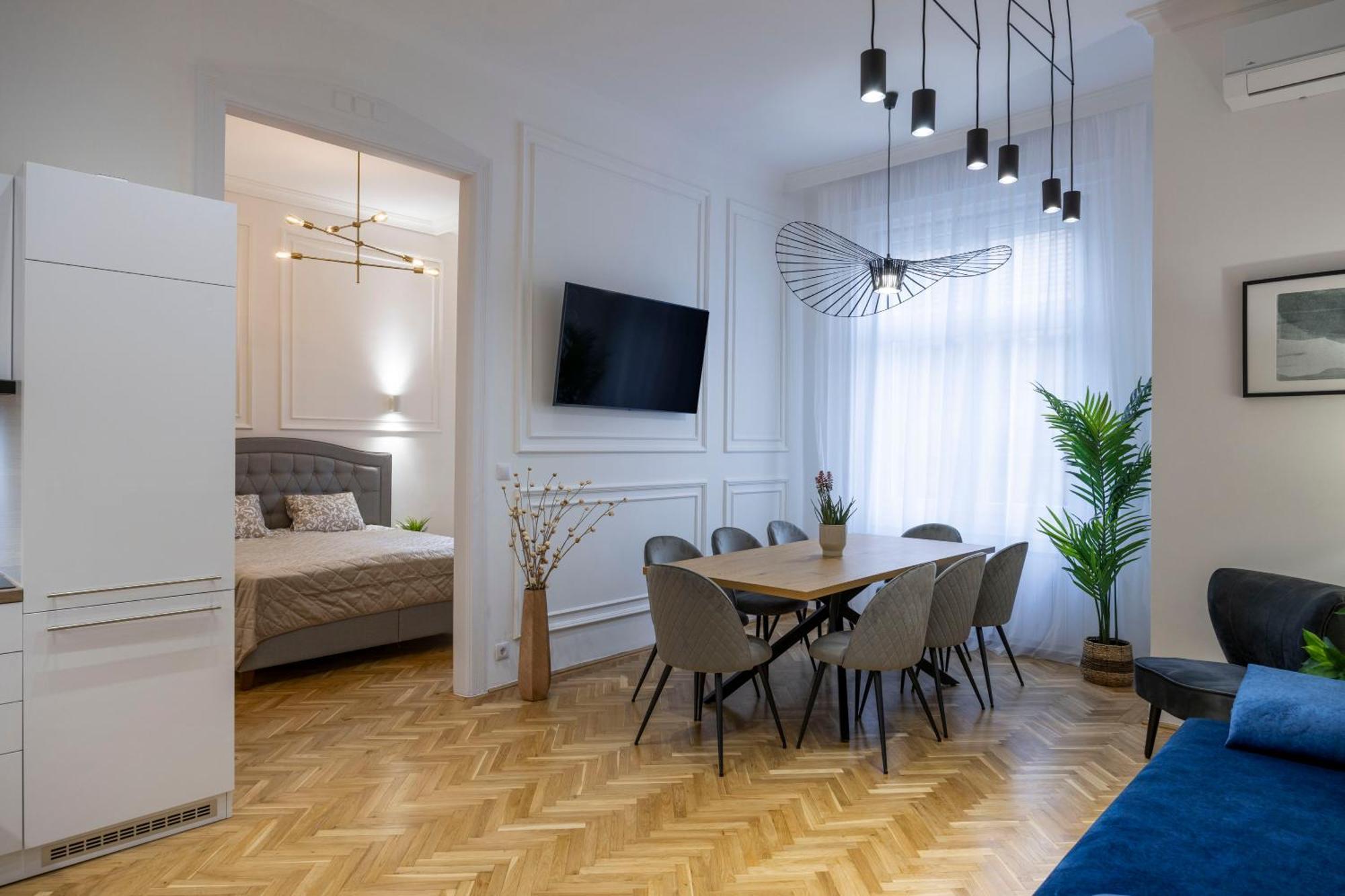 Luxurious Central 4Bedrm 3Bathrm Residence W/ Balcony Budapeşte Dış mekan fotoğraf