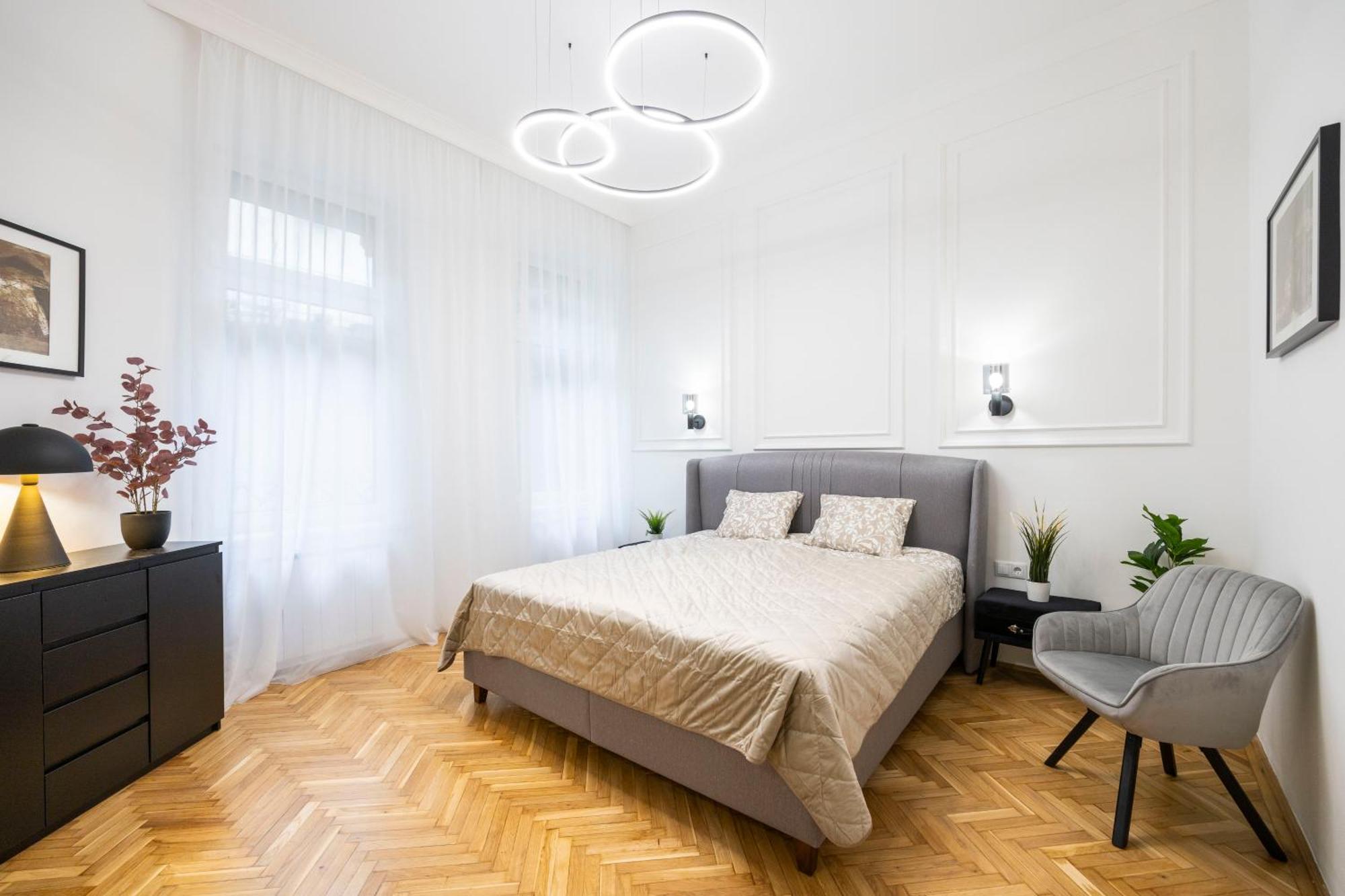 Luxurious Central 4Bedrm 3Bathrm Residence W/ Balcony Budapeşte Dış mekan fotoğraf