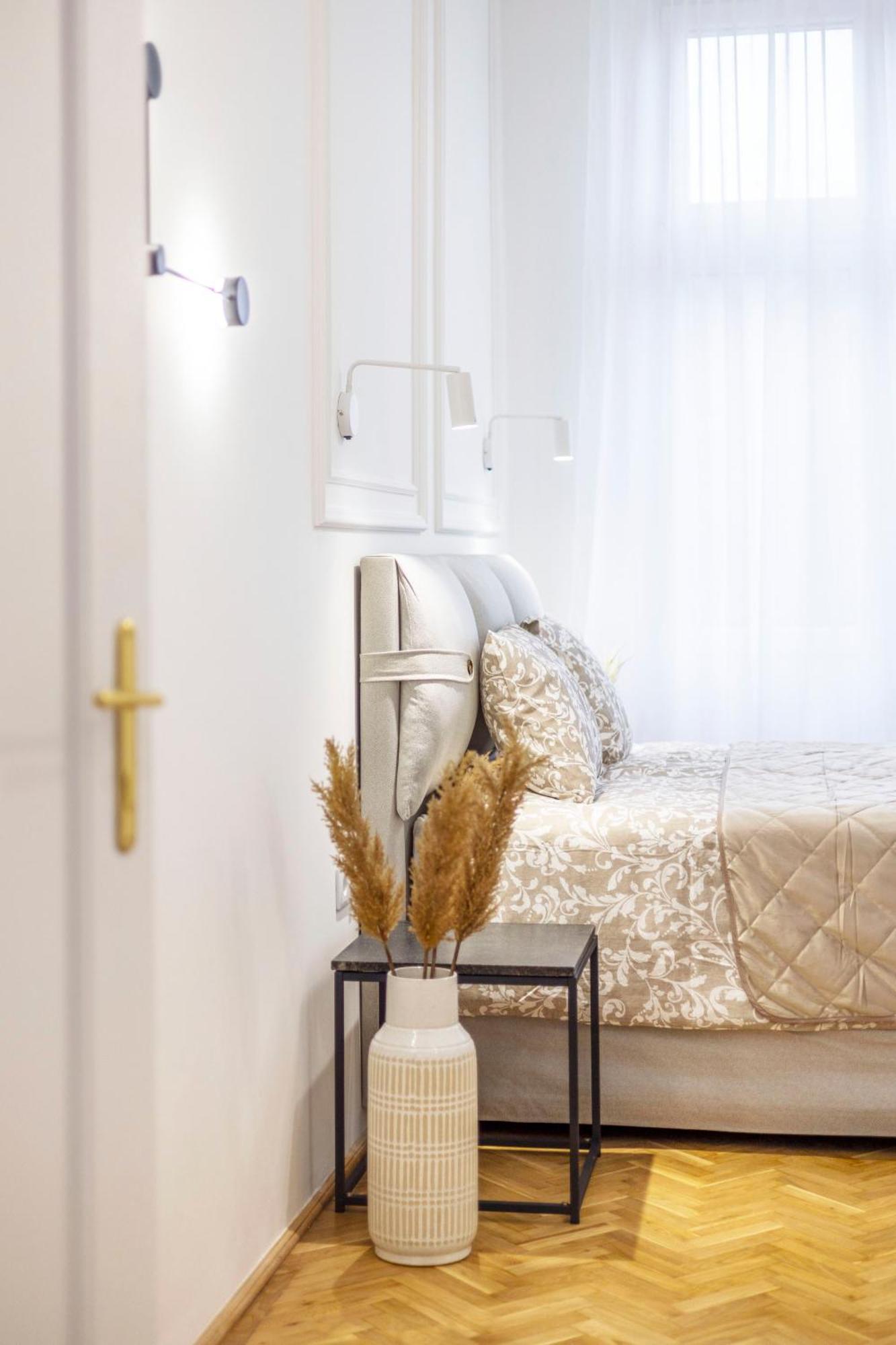 Luxurious Central 4Bedrm 3Bathrm Residence W/ Balcony Budapeşte Dış mekan fotoğraf
